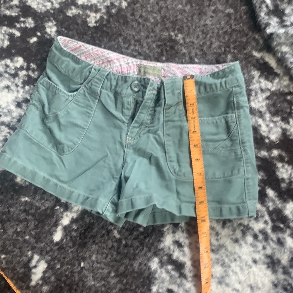 American Eagle olive shorts size 2